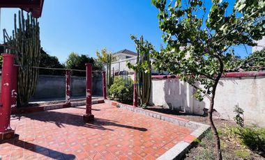 CASA CLÁSICA EN VENTA EN ÑUÑOA, 4 DORMITORIOS 4 BAÑOS