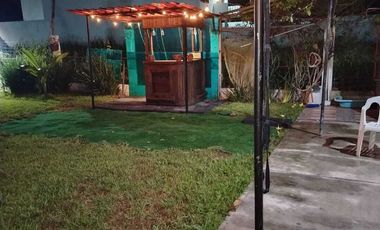 CASA DE CAMPO AMPLIO TERRENO FRENTE AL RIO TUXPAN.