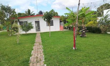 CASA DE CAMPO AMPLIO TERRENO FRENTE AL RIO TUXPAN.