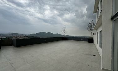 Departamento en renta en Sky View en Zona Esmeralda nuevo y equipado