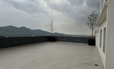 Departamento en renta en Sky View en Zona Esmeralda nuevo y equipado