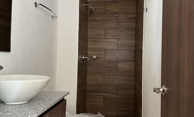 Departamento en renta en Sky View en Zona Esmeralda nuevo y equipado