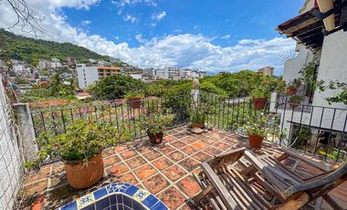 Casa con Estilo Mexicano en Gringo Gulch, Pto Vallarta Oportunidad de Inversion