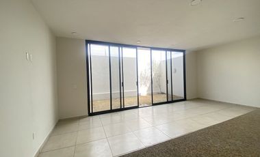 En renta Casa Capital Norte Zapopan coto Carrara