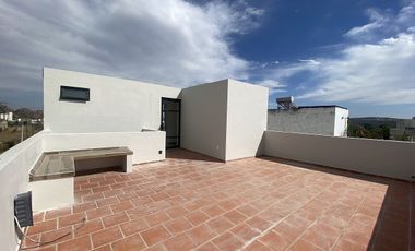 En renta Casa Capital Norte Zapopan coto Carrara