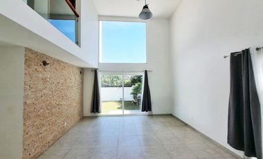 Espectacular Residencia en Bosques del Lago: Espacio, Confort y Naturaleza