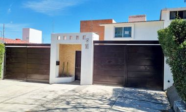 Espectacular Residencia en Bosques del Lago: Espacio, Confort y Naturaleza