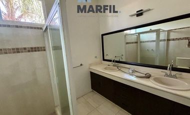 Casa en Renta con Alberca en Coto Privado Las Parotas Colima