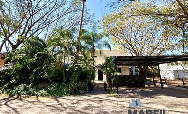 Casa en Renta con Alberca en Coto Privado Las Parotas Colima