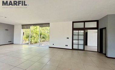 Casa en Renta con Alberca en Coto Privado Las Parotas Colima