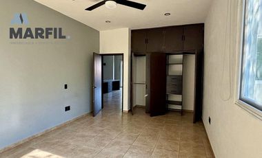 Casa en Renta con Alberca en Coto Privado Las Parotas Colima