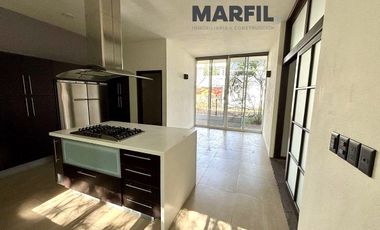 Casa en Renta con Alberca en Coto Privado Las Parotas Colima