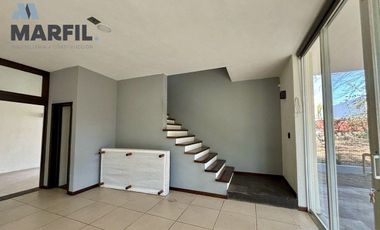 Casa en Renta con Alberca en Coto Privado Las Parotas Colima