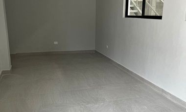 Renta de Bodega 910m2 Industrial la Silla, Guadalupe