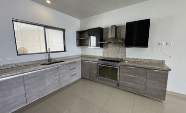 CASA EN RENTA, PEDREGAL LA SILLA, MONTERREY SUR