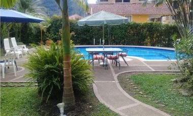 CASA EN VENTA- EN CONDOMINIO- LA VEGA 222m2-LOTE 670m2- $1000mm