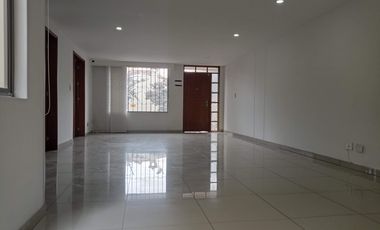 Espectacular Casa en Arriendo en Niza