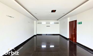 Arriendo Oficina de 74 m² sobre Av. Cra. 19 con Calle 95 cruce con NQS
