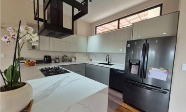 ESPECIAL CASA MODERNA 3 NIVELES MEJOR PRECIO YERBABONITA