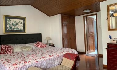 CASA DE USO MIXTO en el BATAN (RESIDENCIAL, SERVICIOS EMPRESARIALES)