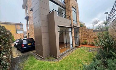 ARRIENDO CASA CAMPESTRE  UNIFAMILIAR  EN CAJICA