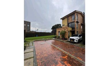 ARRIENDO CASA CAMPESTRE  UNIFAMILIAR  EN CAJICA