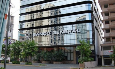 OFICINA EN CALLE 50 PLAZA BANCO GENERAL 142M2 AMOBLADA