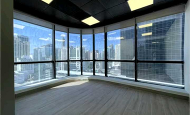 OFICINA EN CALLE 50 PLAZA BANCO GENERAL 142M2 AMOBLADA