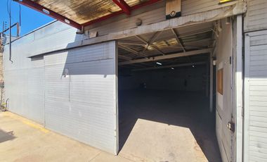 Excelente galpón industrial - comercial en Quinta Normal