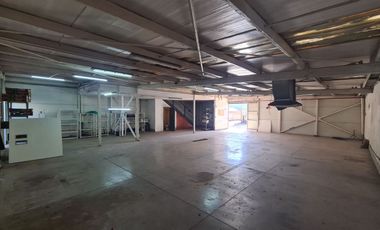 Excelente galpón industrial - comercial en Quinta Normal