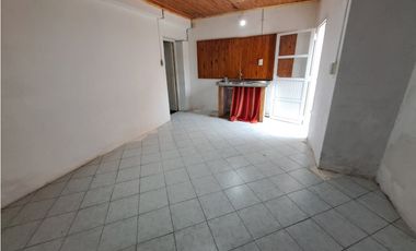 Alquiler Casa de un dormitorio Zona Plaza Vea