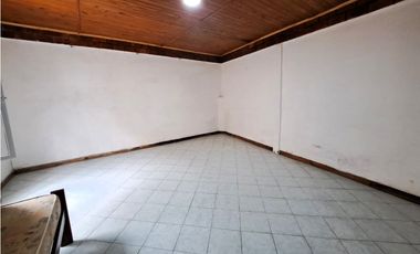 Alquiler Casa de un dormitorio Zona Plaza Vea