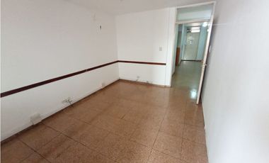 ALQUILER - OFICINA + PRIVADO - ITUZAINGO N° 94 - B° CENTRO
