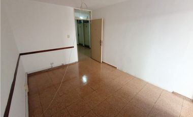 ALQUILER - OFICINA + PRIVADO - ITUZAINGO N° 94 - B° CENTRO