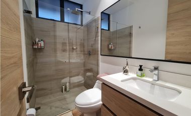 ARRIENDO (SIN AMOBLAR) APARTAMENTO EN ENVIGADO, LOMA DEL ESCOBERO