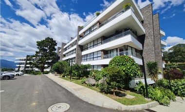 ARRIENDO (SIN AMOBLAR) APARTAMENTO EN ENVIGADO, LOMA DEL ESCOBERO
