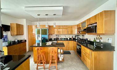 CASA EN VENTA EN EL POBLADO SECTOR COLA DEL ZORRO