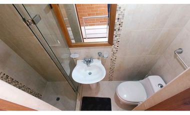 Arriendo apartamento SIN MUEBLES duplex, la aguacatala, Medellín
