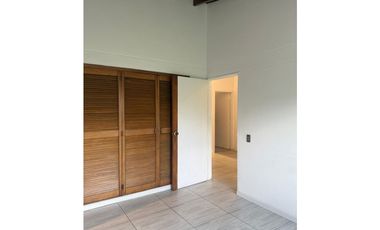 APARTAMENTO EN EL CORAZÓN DE LA MILLA DE ORO. EL POBLADO 