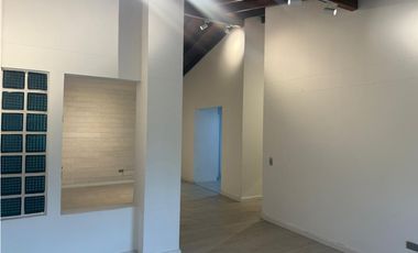 APARTAMENTO EN EL CORAZÓN DE LA MILLA DE ORO. EL POBLADO 