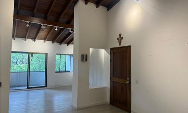 APARTAMENTO EN EL CORAZÓN DE LA MILLA DE ORO. EL POBLADO 