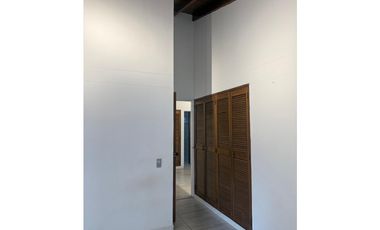 APARTAMENTO EN EL CORAZÓN DE LA MILLA DE ORO. EL POBLADO 