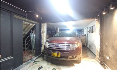 ACSI 1402, CASA COMERCIAL EN VENTA – ZONA DE CONSECIONARIOS AV. BOYAC