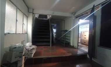 ACSI 1402, CASA COMERCIAL EN VENTA – ZONA DE CONSECIONARIOS AV. BOYAC