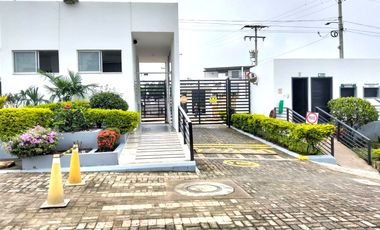 Arriendo Apartamento Palmas de Iraka 1