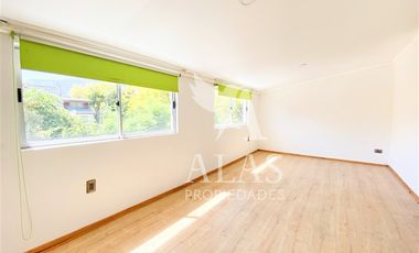 Casa en Arriendo en Mall Los Domínicos | Arriendo Casa (4D3B) | Las Condes | Alas Propiedades