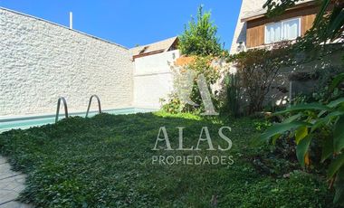 Casa en Arriendo en Mall Los Domínicos | Arriendo Casa (4D3B) | Las Condes | Alas Propiedades