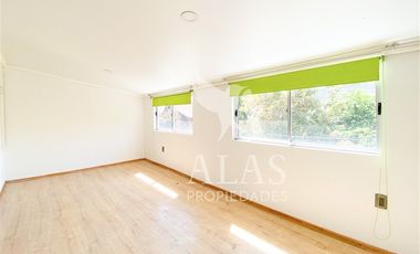 Casa en Arriendo en Mall Los Domínicos | Arriendo Casa (4D3B) | Las Condes | Alas Propiedades