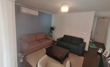 Casa en Arriendo en AV. ELPERAL CON CANAL DE LA LUZ