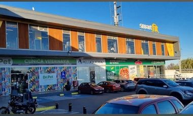 Casa en Arriendo en AV. ELPERAL CON CANAL DE LA LUZ